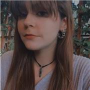 Hola, mi nombre es Lucia y seré tu profe